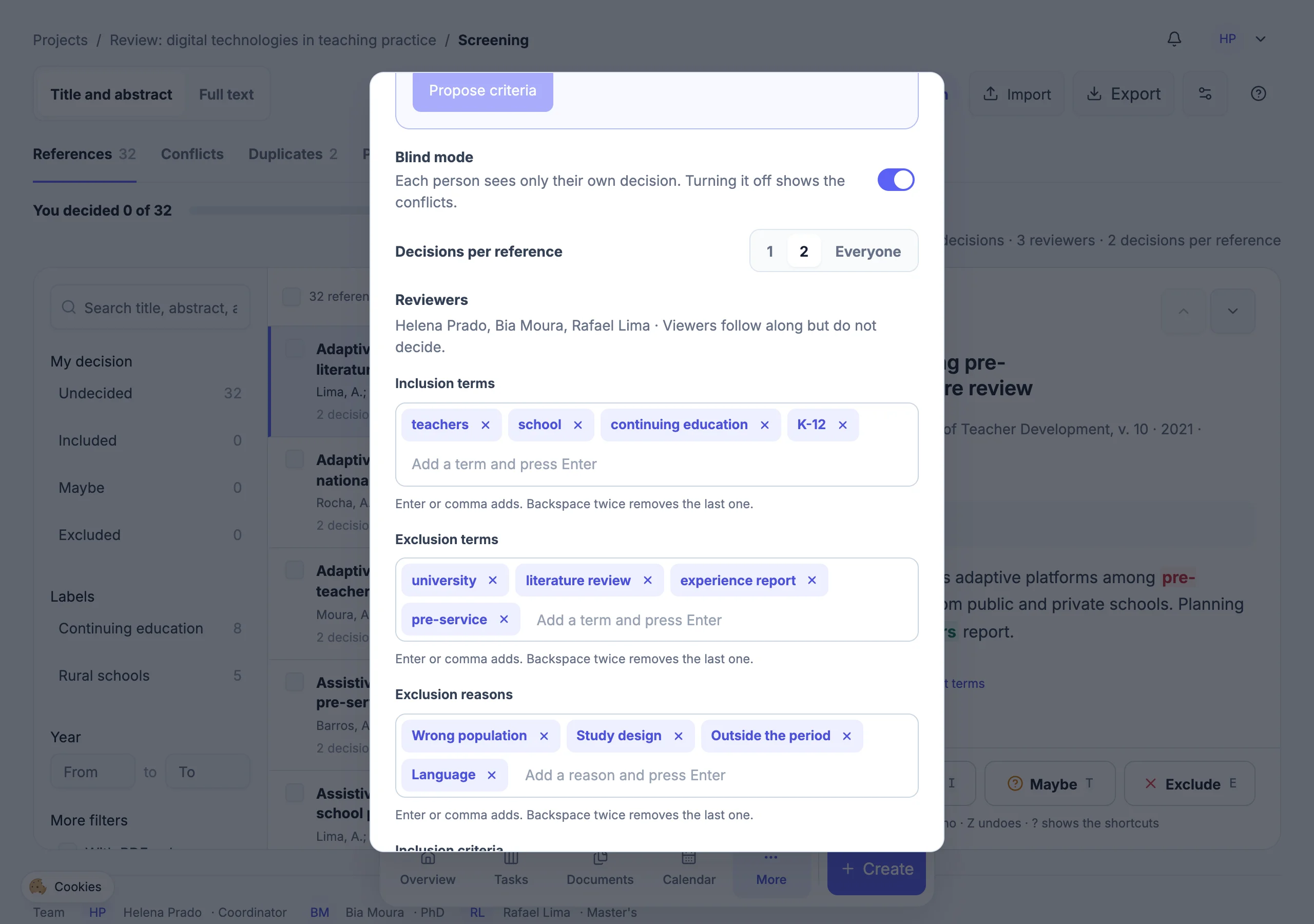 The Screening settings window with blind mode on, two decisions per reference, the list of reviewers and the inclusion and exclusion terms.
